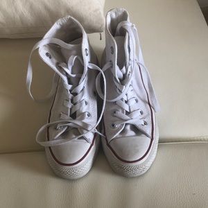 Hightop white converse size 5